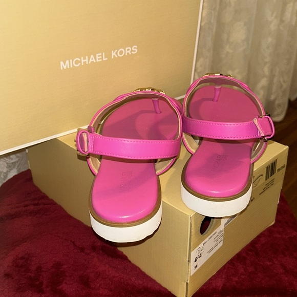 🛍️Gorgeous Ladies Michael Kors Jilly Sandals - Picture 4 of 7